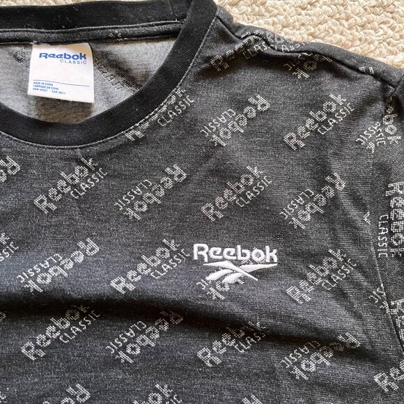 Reebok t shirt - Medium - Picture 2 of 3
